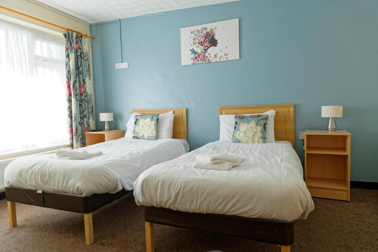 Sand Bay Holiday Village - Adults Only Weston-super-Mare Exterior photo
